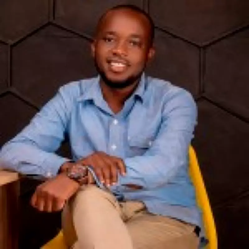 The Waiter Who Saved My Worst Date Night After Being Ghosted