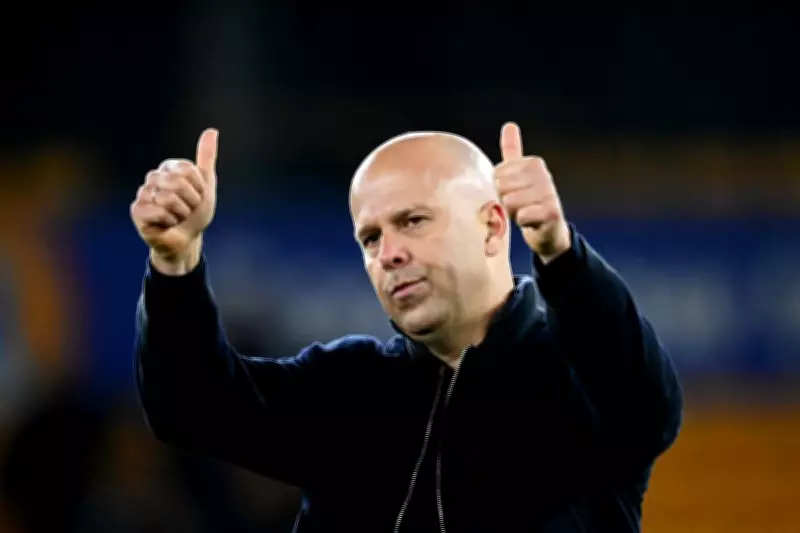 Tottenham's Manager Hunt: Arne Slot Praises Top Candidate Robert De Zerbi