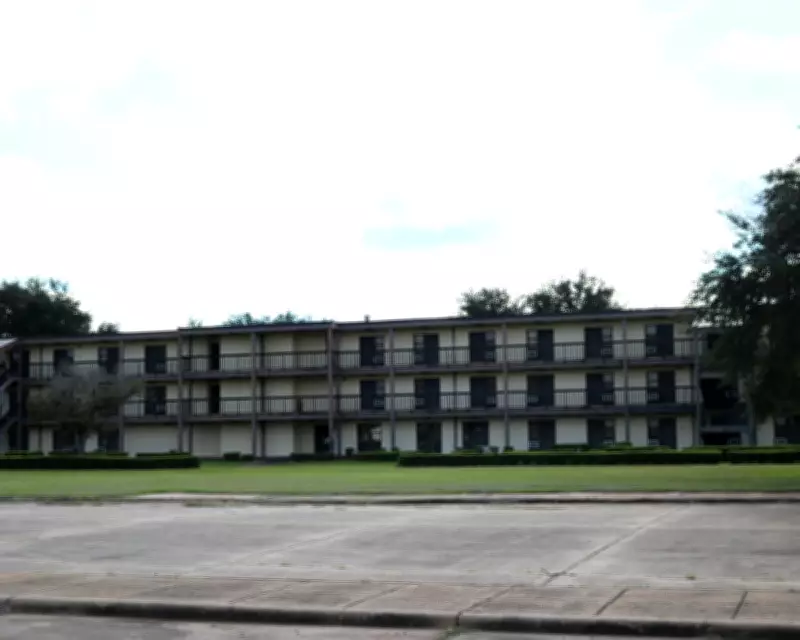 Trump Administration Expands Migrant Family Detention at Louisiana Airport