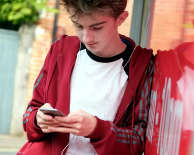UK Government Launches Ambitious Social Media Ban Trials for Teenagers