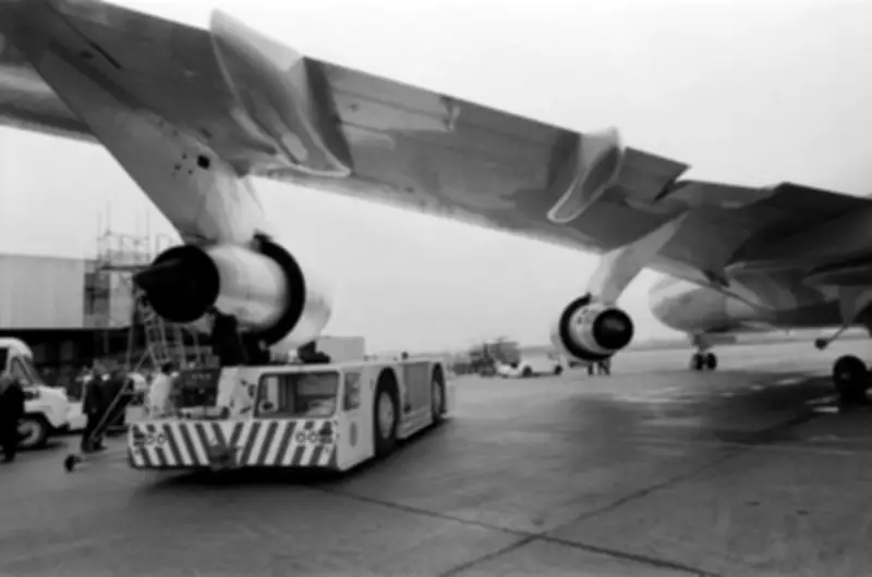 Vintage Heathrow Airport Photos Show a Glamorous Era of Air Travel