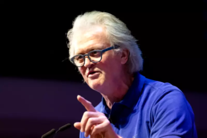 Wetherspoon Boss Slams Miliband's 'Warm Beer' Advice as 'Cretin' Comment