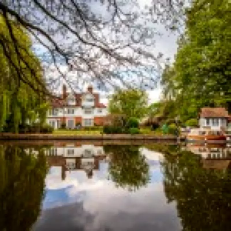 Weybridge House Prices Plummet 21%: Surrey Commuter Town Sees Dramatic Drop
