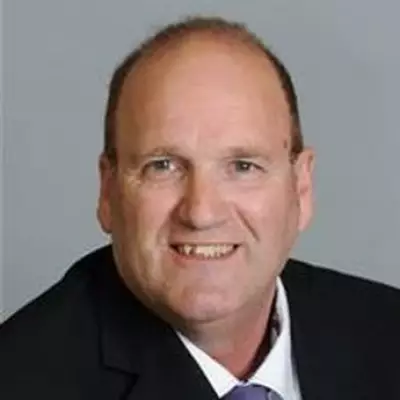 Former Tory Councillor Threatens Café Over Rent While Owing Council Himself