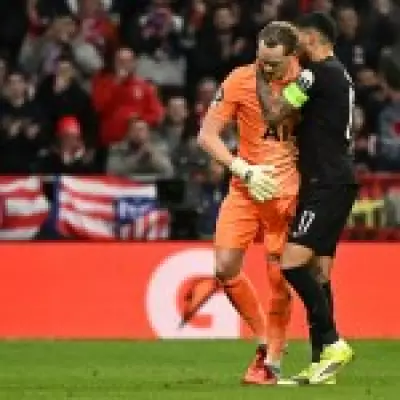 Joe Hart Criticizes Igor Tudor's Goalkeeper Decision in Champions League Defeat