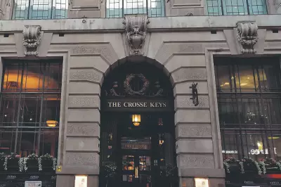 London's Most Beautiful Wetherspoons Pub: The Crosse Keys in the City