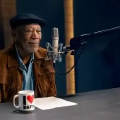 Morgan Freeman's Voice Guides Commuters at Baker Street Tube Station