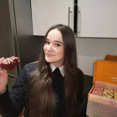 Perfect Mother's Day Gift Found: All-Natural Bakery Treats Start at £24