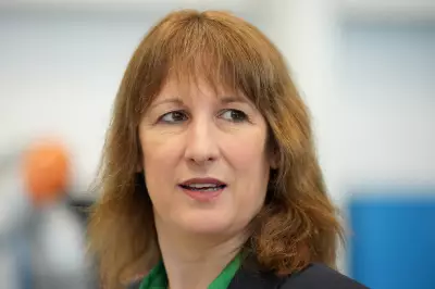 Reeves Criticizes Truss's £40bn Energy Bailout, Pledges Targeted Aid for Poorest