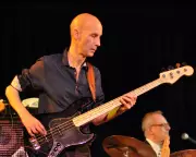 Andrew Bodnar, Bassist for Graham Parker & the Rumour, Dies at 71