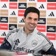 Arteta Praises Danny Welbeck as 'Top Player' Ahead of Arsenal Clash