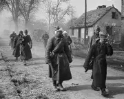 Arthur Bondar's Secret WWII Photo Archive Challenges Russian War Narrative