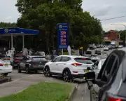 Australian Markets Plunge as Oil Surges Amid Iran Crisis