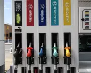 Australia's Fuel Crisis: Experts Question Politicians' Ethanol and Coal Solutions