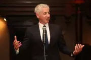 Bill Ackman's Pershing Square Files for IPO, Sparking Hedge Fund Trend Debate