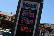 Economists Warn Fuel Tax Cuts Could Worsen Shortages and Inflation in Australia
