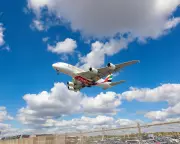 Emirates and Etihad Offer Refunds as Iran Conflict Disrupts Australian Travel