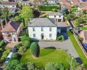 Fantasy House Hunt: Five Commuter Hotspot Homes with Prime Rail Links