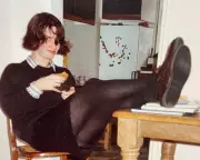 Gen Z's 90s Nostalgia: Longing for a Pre-Smartphone Era They Never Knew