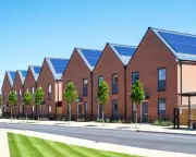 Government Delays Low-Carbon Housing Rules, Extending Reliance on Gas Heating