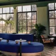 Historic Croydon Hotel Auctions 800+ Items, Including Designer Furniture from £5