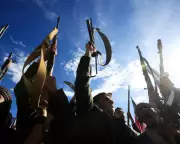 Houthi Forces Enter Iran Conflict with Missile Strikes, Escalating Regional War