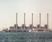 Iran Threatens to Destroy Gulf Water Facilities Amid Regional Tensions