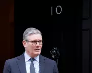 Labour's Starmer and Trump Discuss Strait of Hormuz Crisis in High-Stakes Call