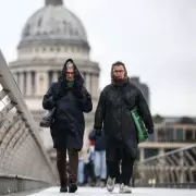 London Braces for Sharp Temperature Drop as Met Office Issues Weather Warning