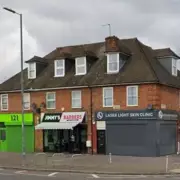 Man in His 40s Stabbed on Busy Dagenham Road, Attacker Remains at Large