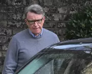 Mandelson Offered Classified Briefing Before Vetting Completed, Documents Show