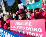 Over 100 Labour MPs Urge Starmer to Prevent Lords from Blocking Assisted Dying Bill