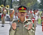 Pakistan's Army Chief Mediates US-Iran Conflict in High-Stakes Diplomatic Push