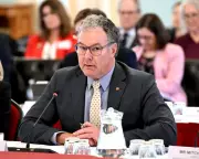 Queensland Minister Overrides Board to Name Theatre Glasshouse, Ignoring Oodgeroo Noonuccal