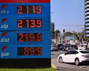Rising Petrol Prices and Interest Rate Hikes Threaten Australian Households