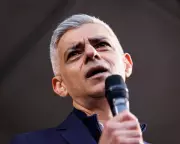 Sadiq Khan Urges Labour to Campaign for EU Rejoining at Next Election