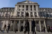 Senior Bank of England Staff Depart in Resignation Scheme