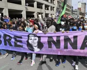 Six Years After Breonna Taylor's Killing, US Weakens No-Knock Warrant Rules