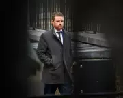 Tories Accuse McSweeney of Phone Cover-Up Amid London Crime Narrative