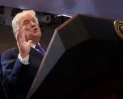 Trump Defies Supreme Court Ruling, Claims 'Absolute Right' to Impose New Tariffs