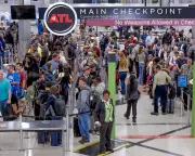 TSA Staff Shortage Sparks Massive Airport Queues Amid US Government Shutdown