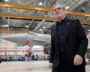 UK Defence Firms Face 'Paralysis' as Delayed Spending Plan Causes Industry Crisis