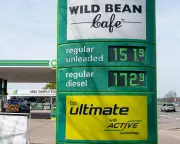 UK Inflation Holds at 3% as Iran War Threatens New Price Surge