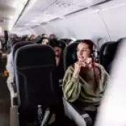 United Airlines Bans 'Barebeaters' on All UK-US Flights, Enforces Headphone Rule