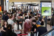 US Airport Chaos Deepens as Homeland Security Funding Bill Fails in Senate