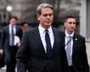 US Weighs Easing Russian Oil Sanctions Amid Iran Conflict Price Surge