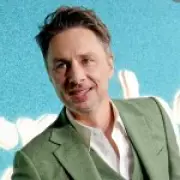 Zach Braff Denies Dating AI Chatbot Girlfriend Amid Podcast Rumors