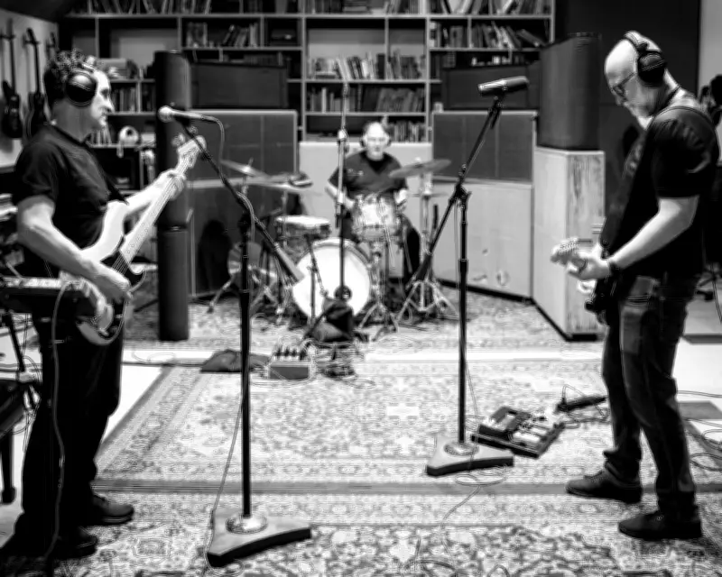 90s Rock Icon Bob Mould Reunites Sugar: 'When Cobain Died, I Pulled the Plug'