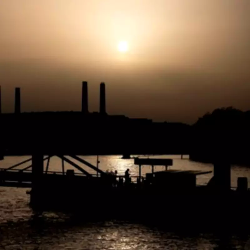 American in London Reveals Biggest Culture Shocks: Winter Darkness and British Complaints