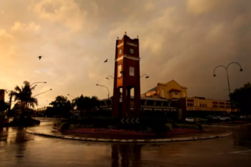Australia's Daylight Saving Ends: Clocks Go Back in Key States This Weekend